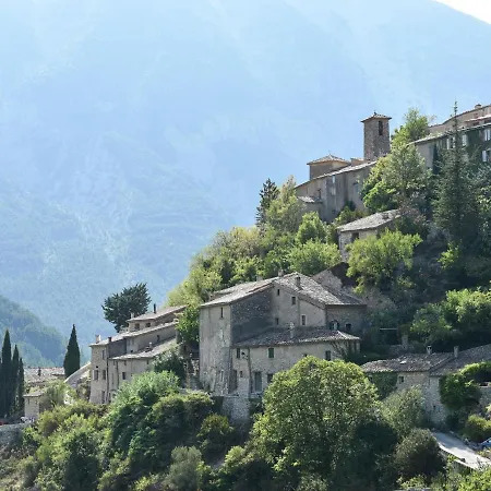 Cosy Flat In A Drome Chateau With Pool Montbrun-les-Bains