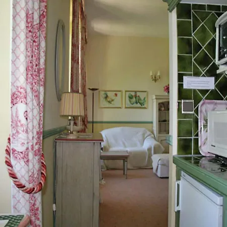 Cosy Flat In A Drome Chateau With Pool Apartment