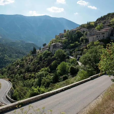 Apartment Cosy Flat In A Drome Chateau With Pool Montbrun-les-Bains